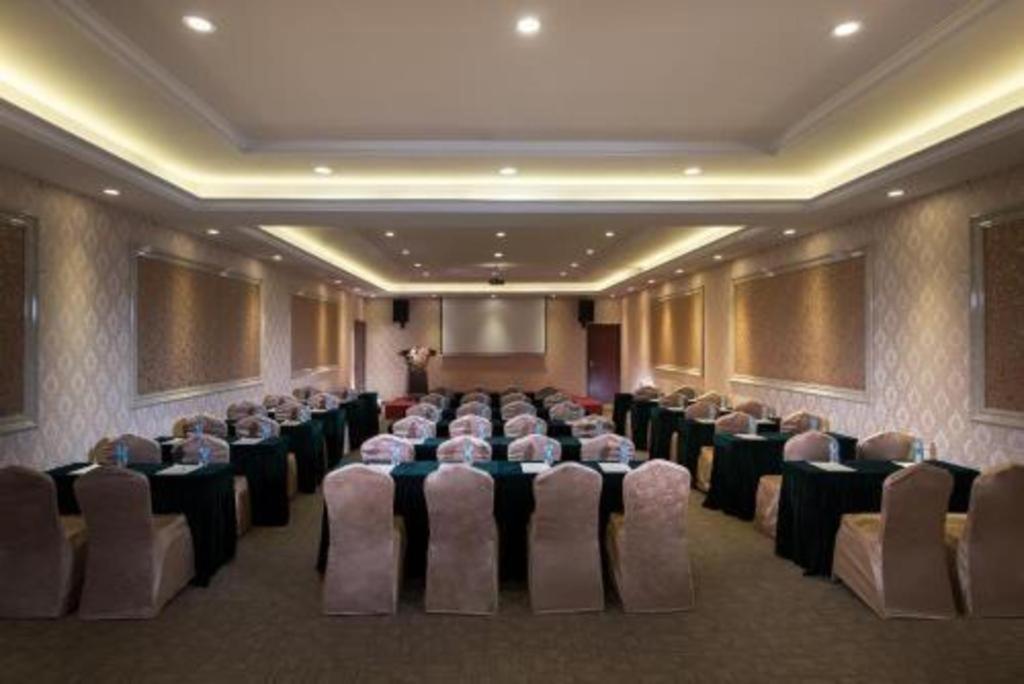 Vienna International Hotel Shanghai Pujiang Exterior photo